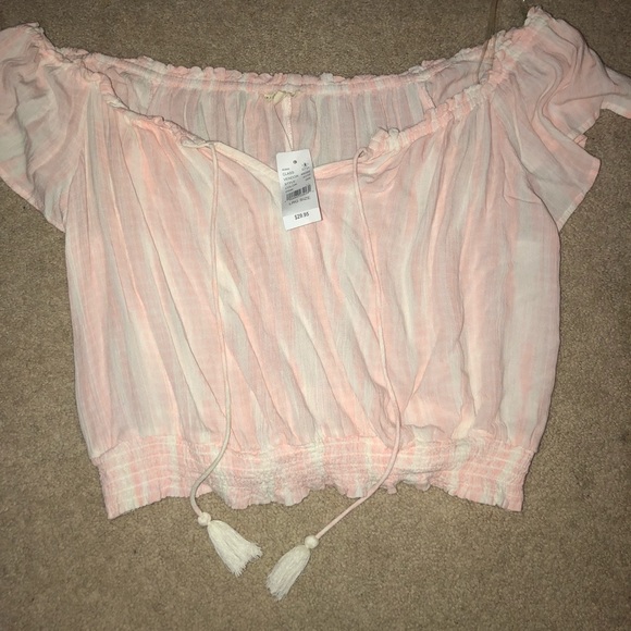 PacSun Tops - NWT PACSUN CROP TOP SIZE L